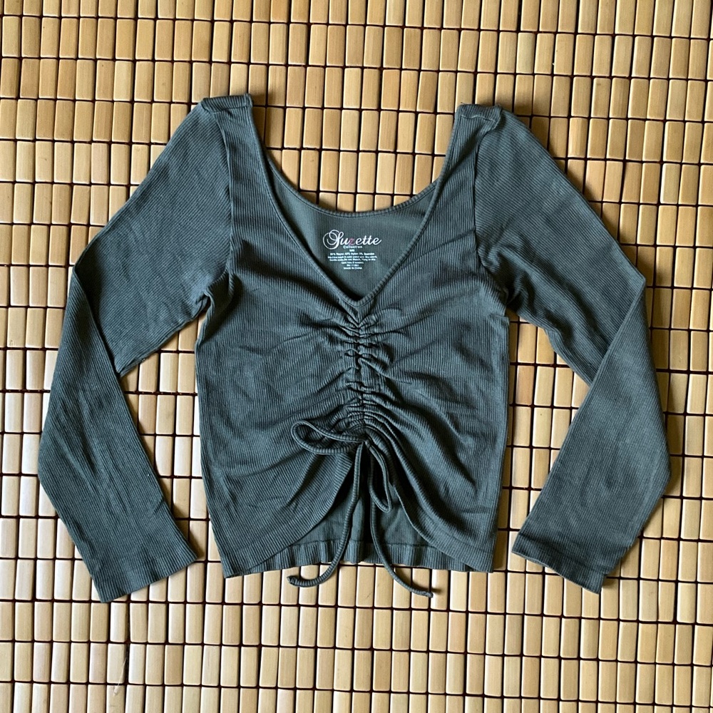 olive green ruched long sleeve 🫒